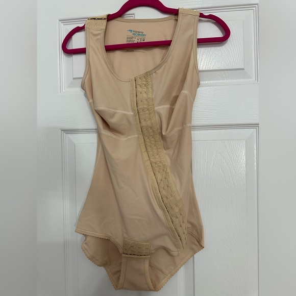 Marena recovery under garment. Great for mommy makeovers and other surgeries. - Picture 1 of 7